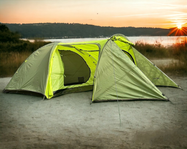 Палатка трехместная с тамбуром 425х235х150см.